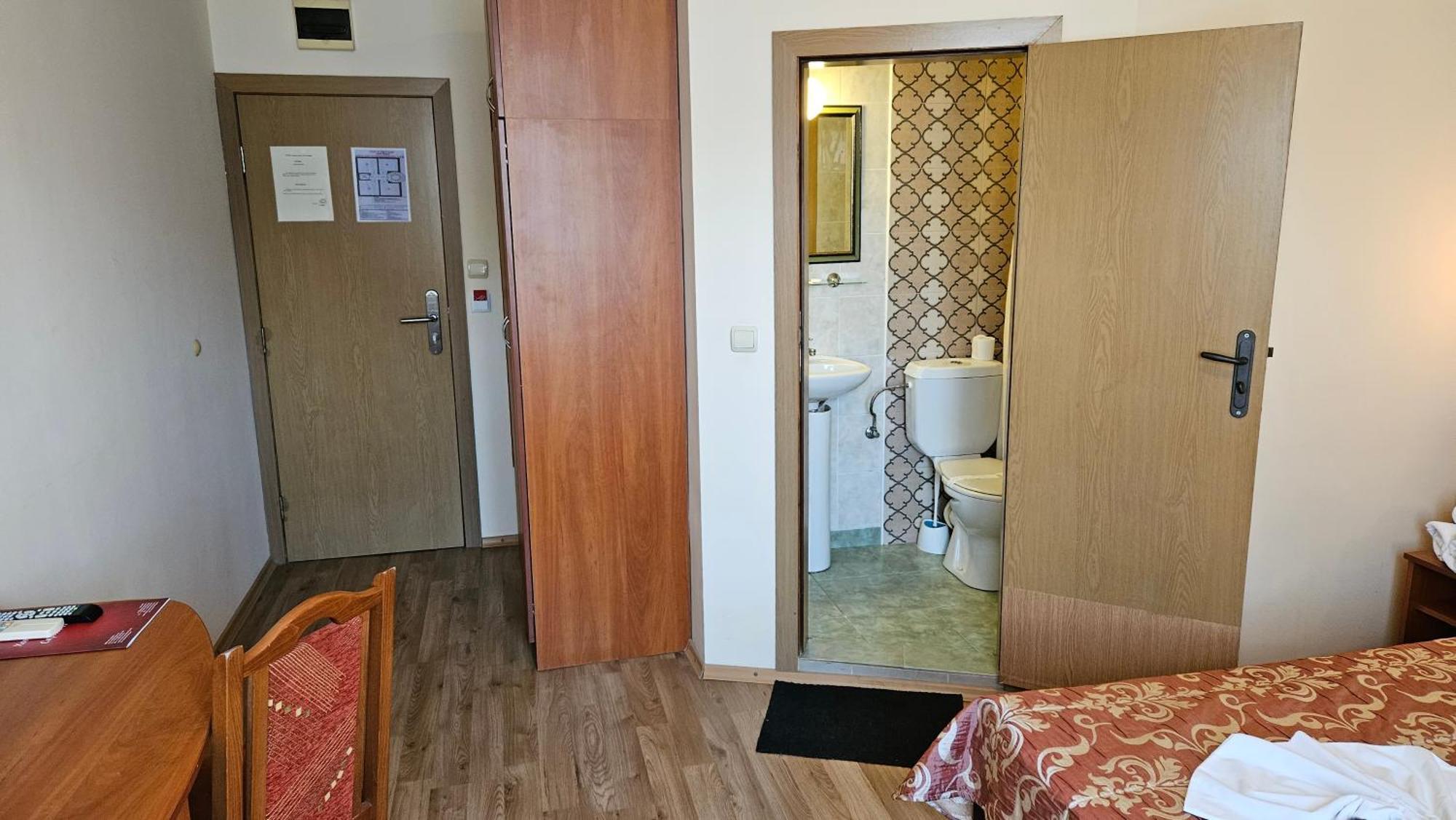 Caprice Family Hotel Várna Kültér fotó