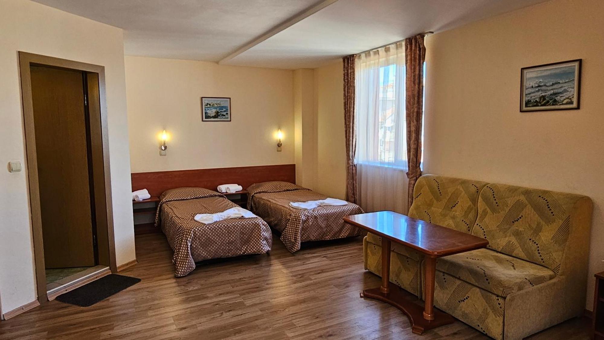 Caprice Family Hotel Várna Kültér fotó