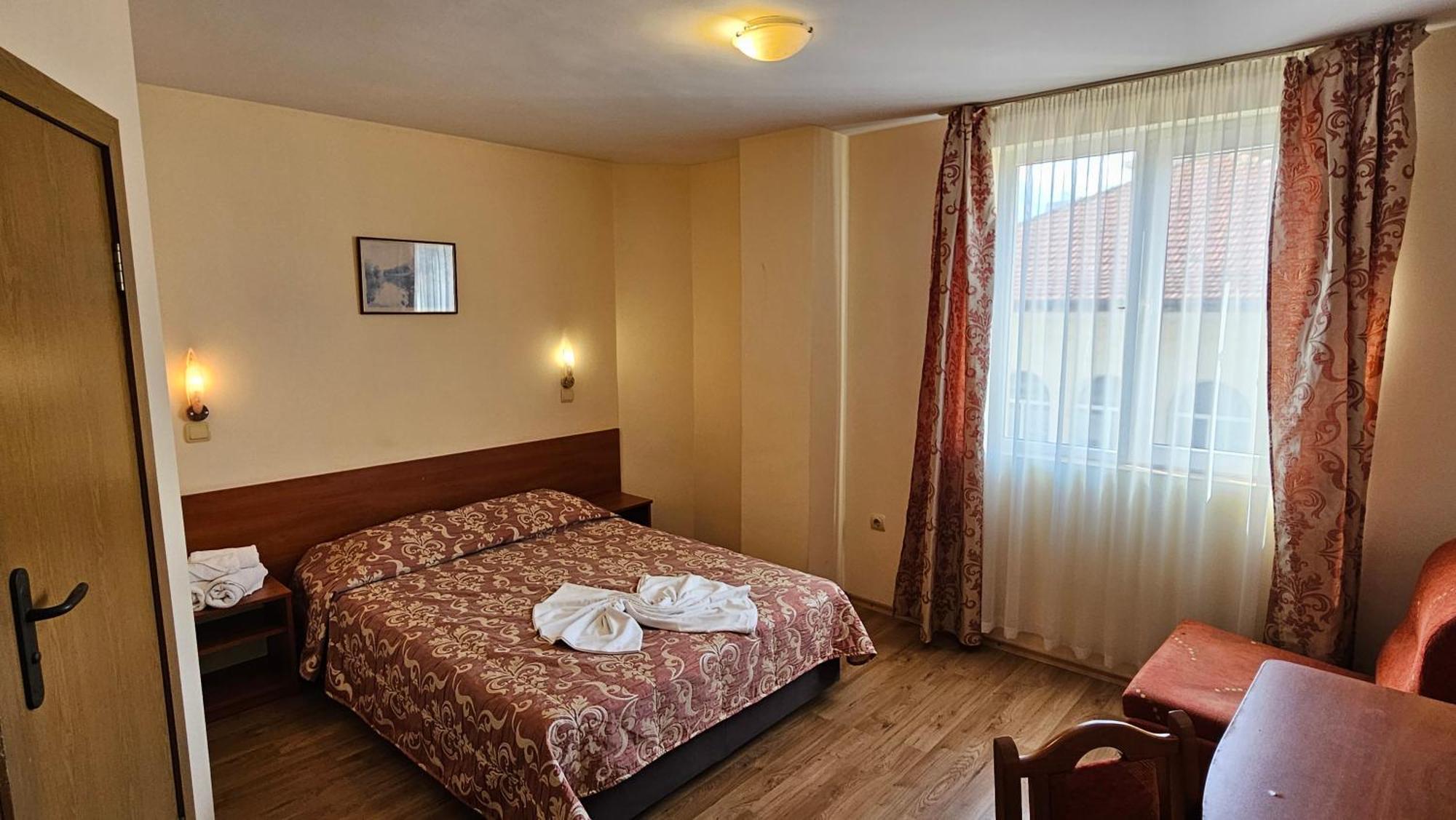 Caprice Family Hotel Várna Kültér fotó