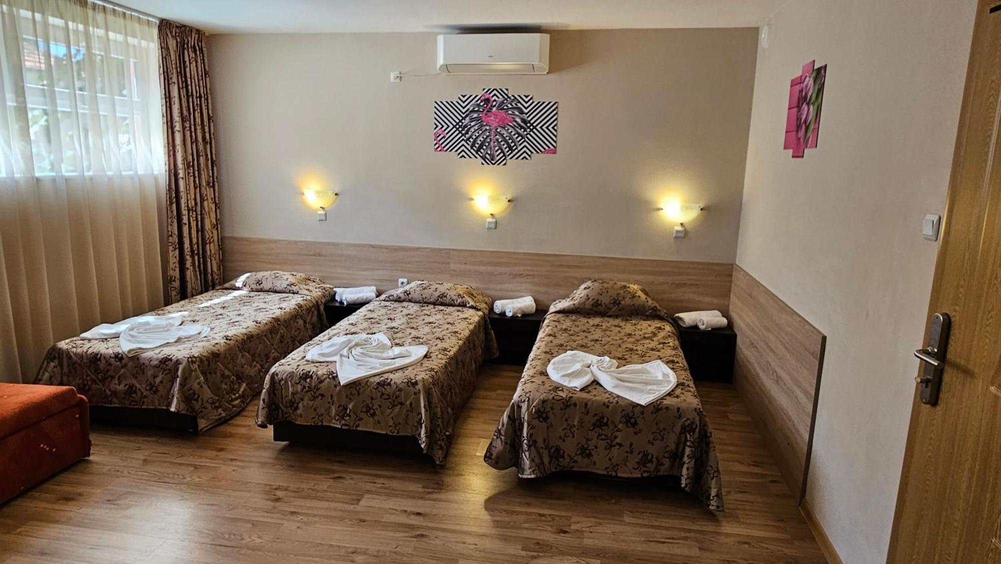 Caprice Family Hotel Várna Kültér fotó